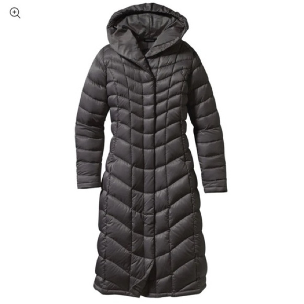 Patagonia Downtown Down Long Winter Parka in Dark Grey